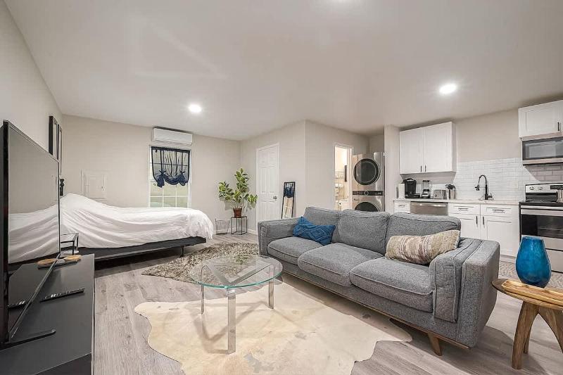 Cozy 1BR 1BATH Guest-Appartement in Houston - image 1