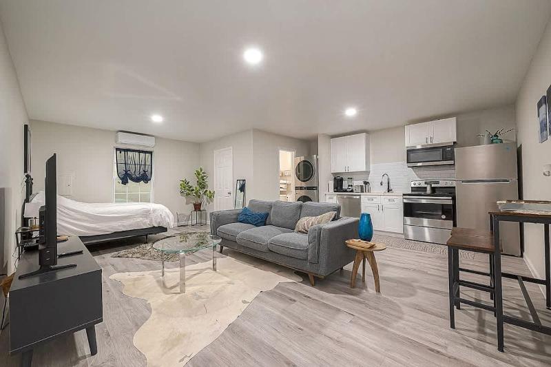 Cozy 1BR 1BATH Guest-Appartement in Houston - image 3