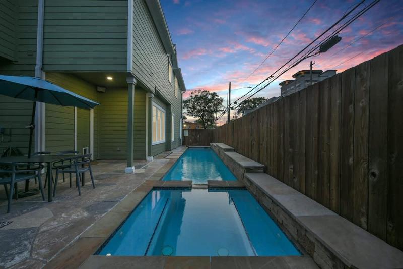 Charming 4BR Home in Houston Heights - image 2