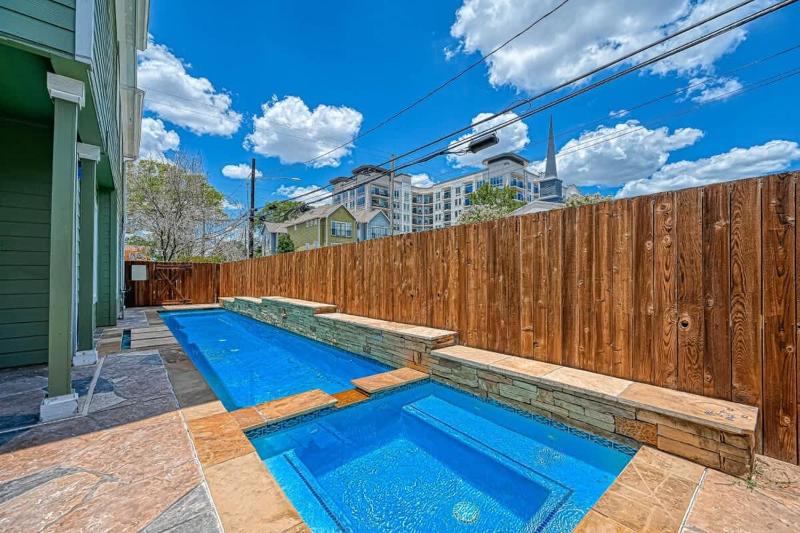 Charming 4BR Home in Houston Heights - image 5