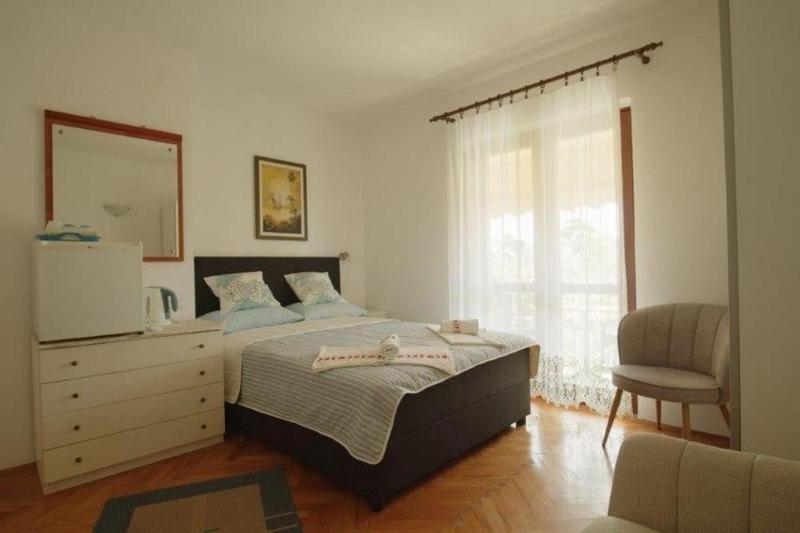 Rooms with a parking space Rovinj - 2245 - image 9