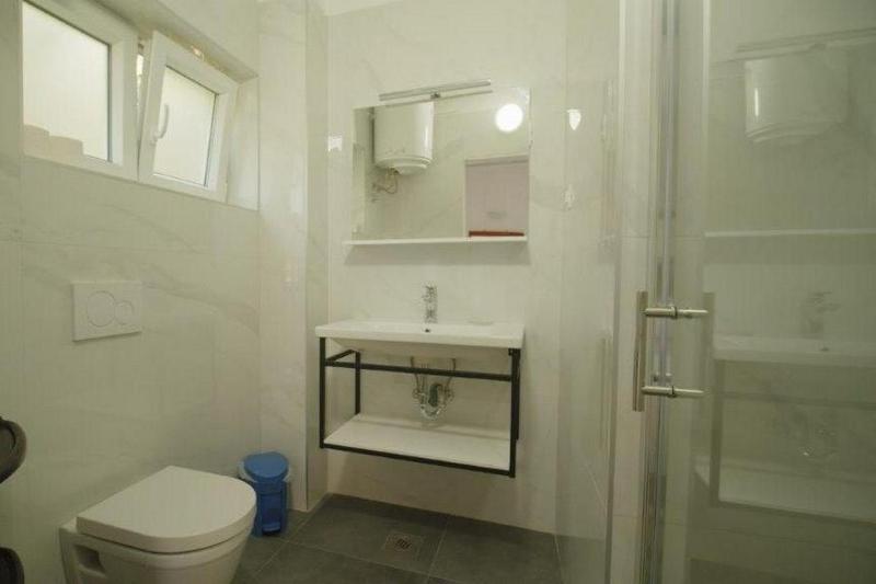 Rooms with a parking space Rovinj - 2245 - image 3