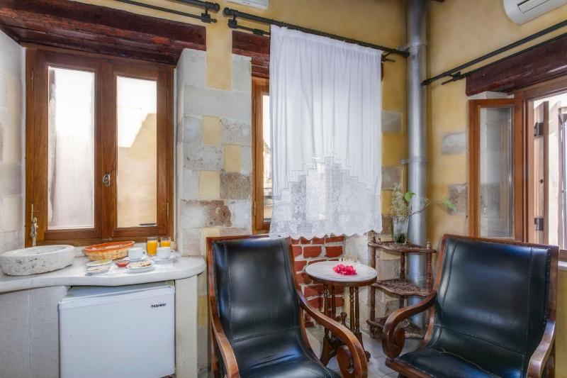 Ifigenia Traditional Rooms & Maisonettes - image 10