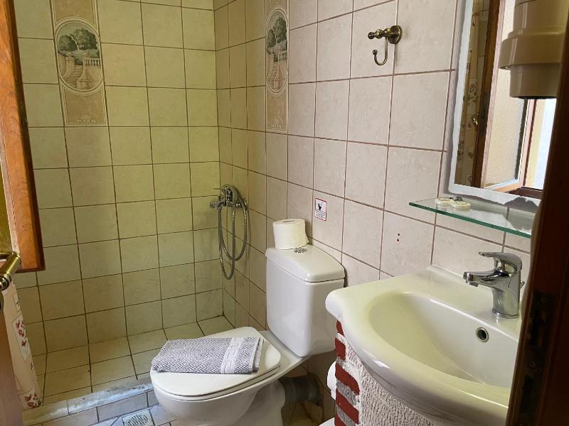 Ifigenia Traditional Rooms & Maisonettes - image 4