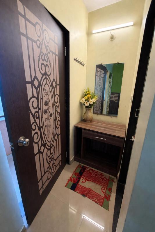 Hotel rosewood plaza - Mahabaleshwar  Couple & Family Stay Rooms with Free Wi-Fi - image 21