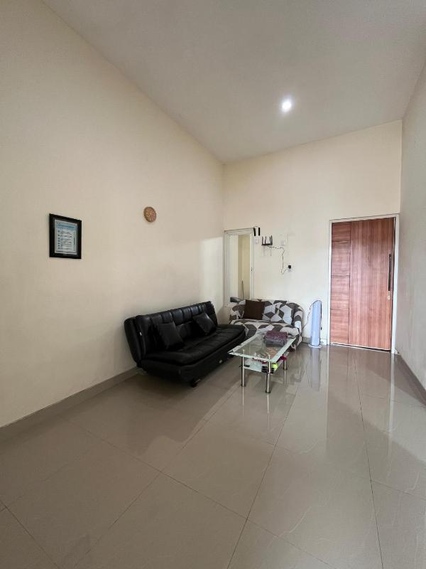 Heka Homestay Sewa Rumah Harian Dekat GOR Ken Arok - image 6