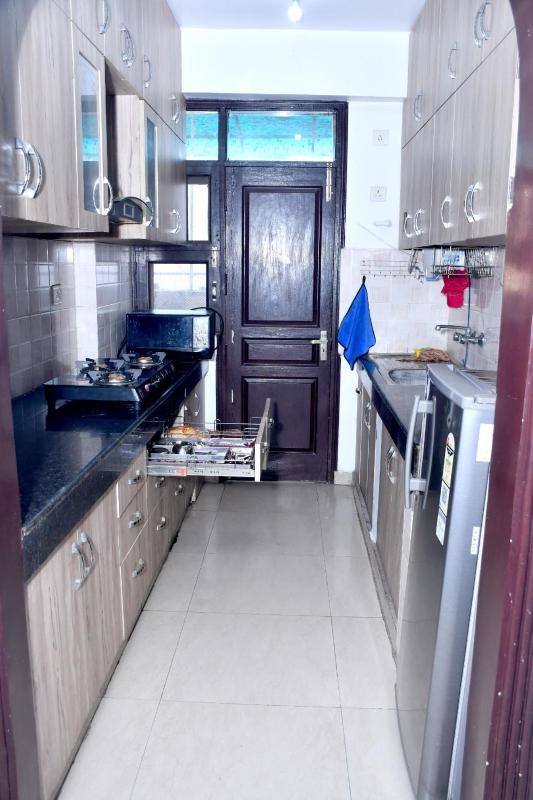 3BHK Apartment society TDI City near Delhi Airport - image 8