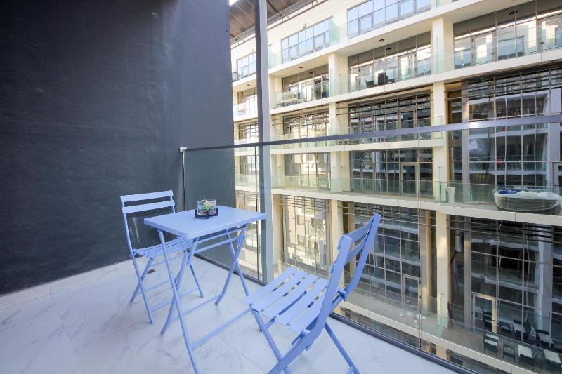 Silk Valley - Luxury 1B near Yas Island and AUH - image 6