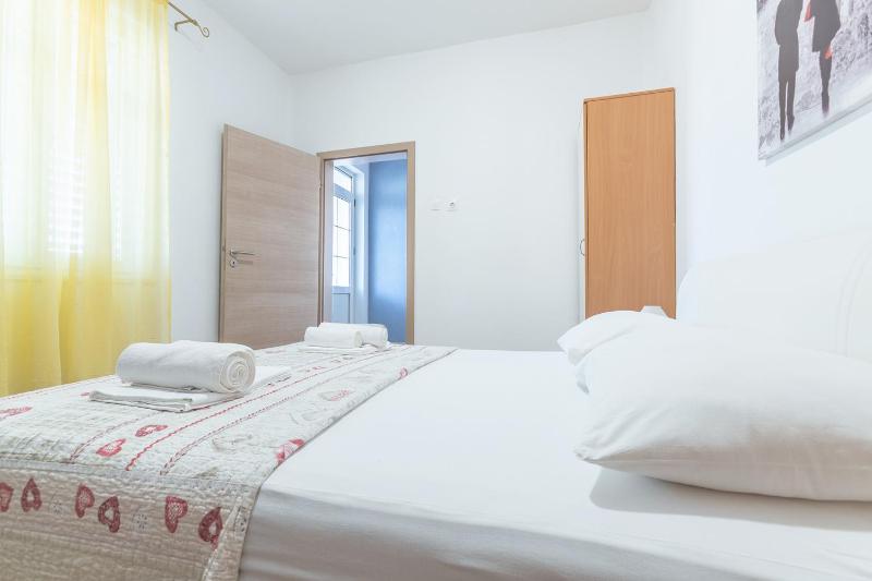 Banić Apartments with pool - image 10