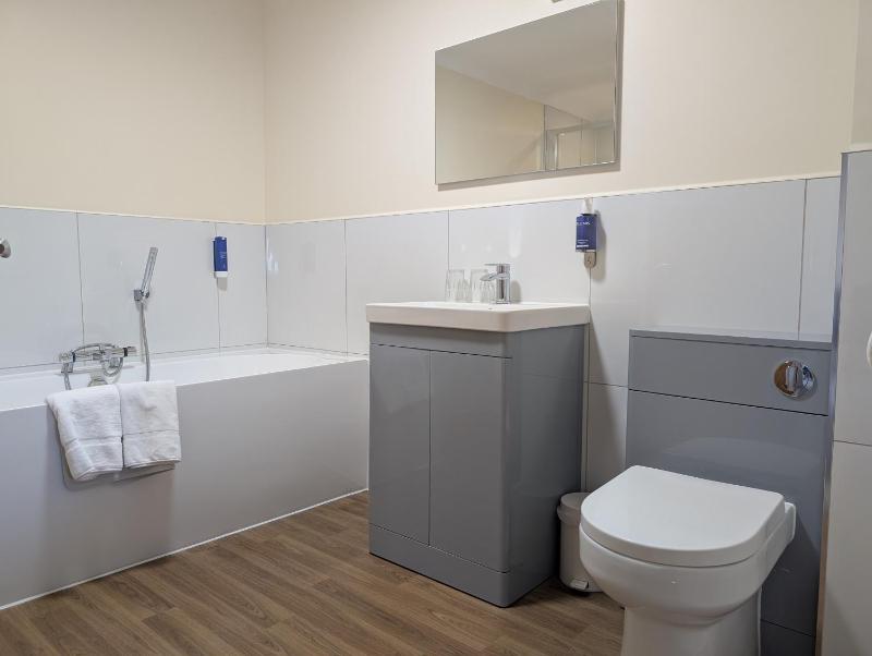 Southview Park Hotel - image 22