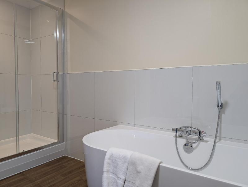 Southview Park Hotel - image 8