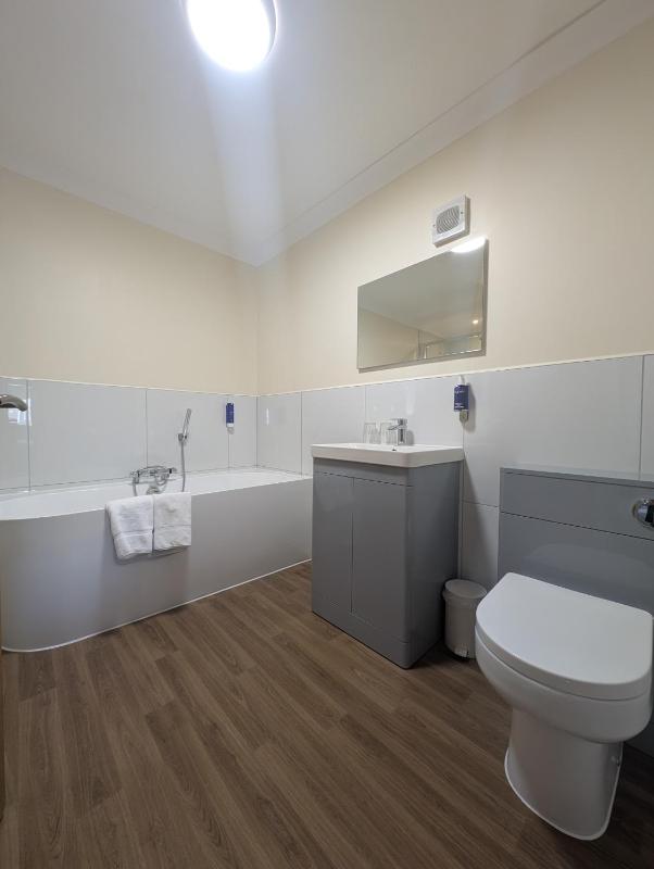 Southview Park Hotel - image 10