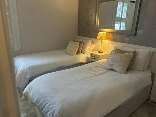 Hollybank House Bed and Breakfast - image 6