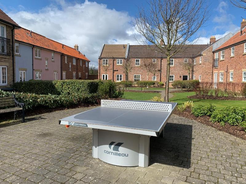 The Dog House on the Meadows The Bay Filey enclosed deck 2 bedrooms with ensuites 2 dogs welcome - image 12