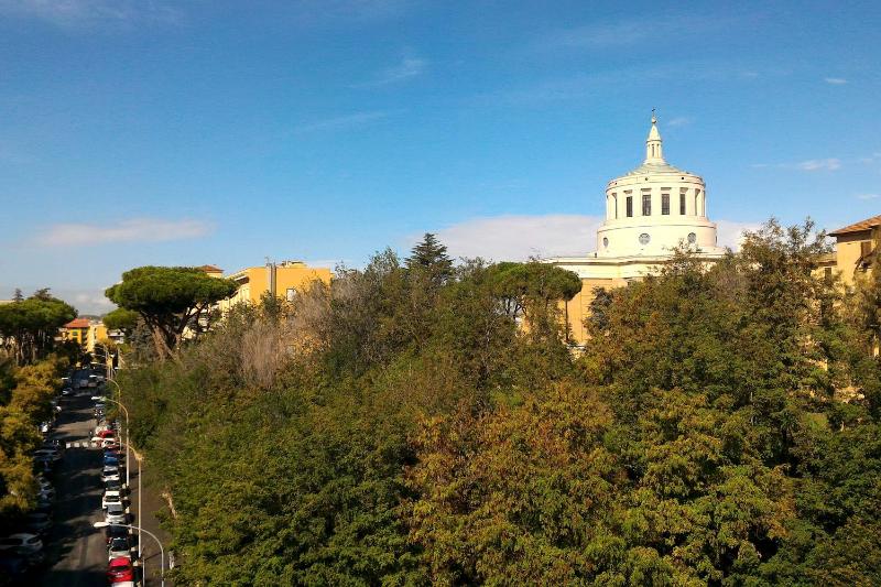 Deluxe Room with Private Bathroom image 2