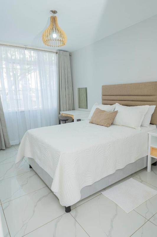 Luxurious Apartments at Megawatt Court - image 12