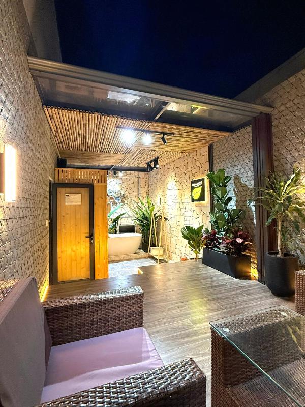 Penthouse Vinhomes Grand Park - Sky Garden Apartment - image 5