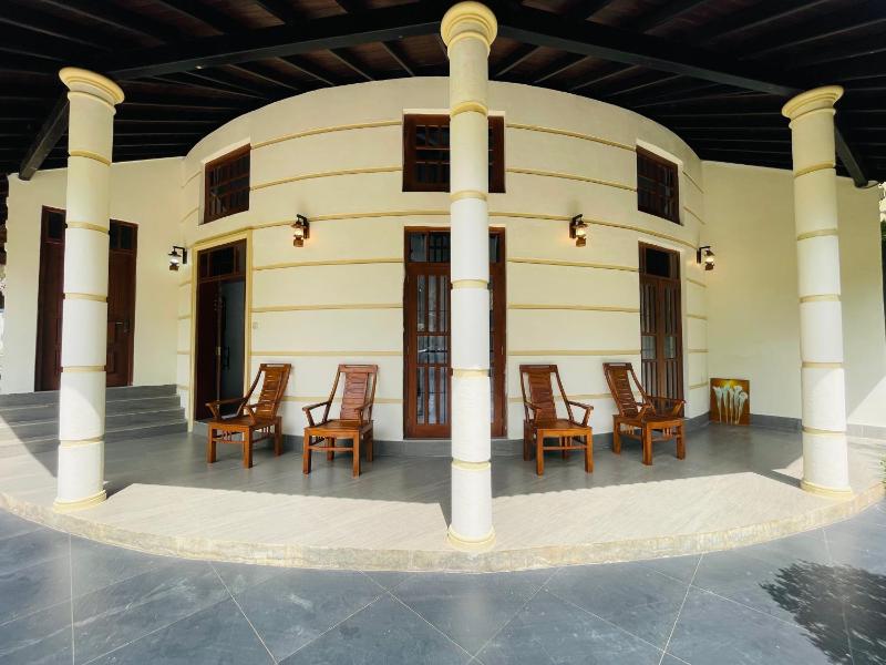 Cozy Garden Villa - image 1
