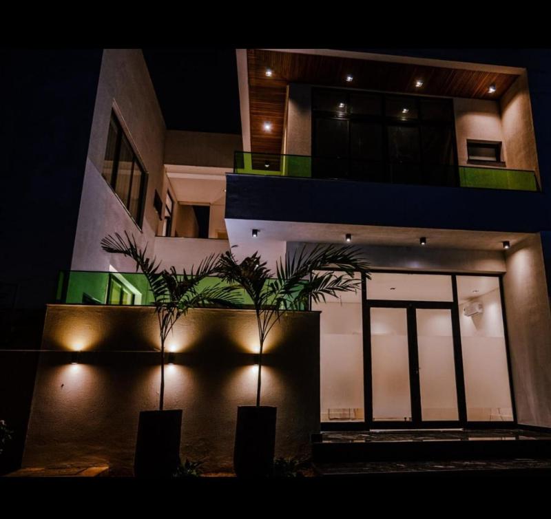 Rivieira Apartments - image 14