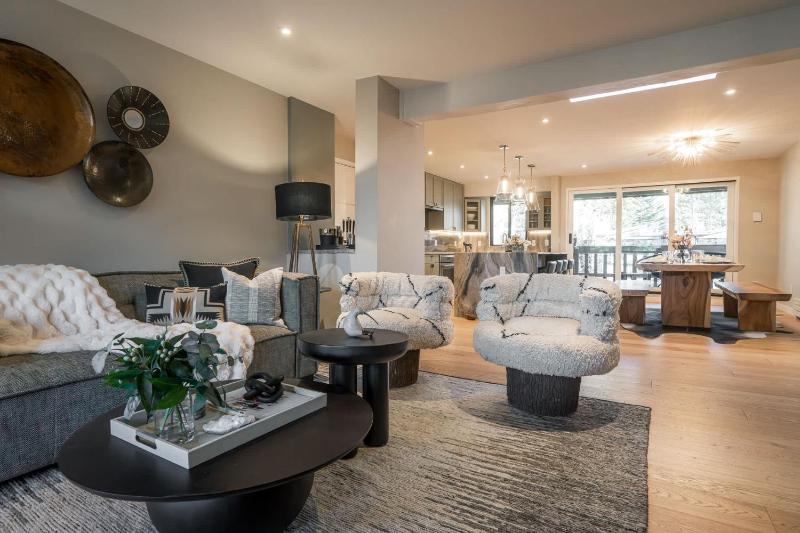 Renovated Riverfront 3 BR Walk to Gondola - image 49
