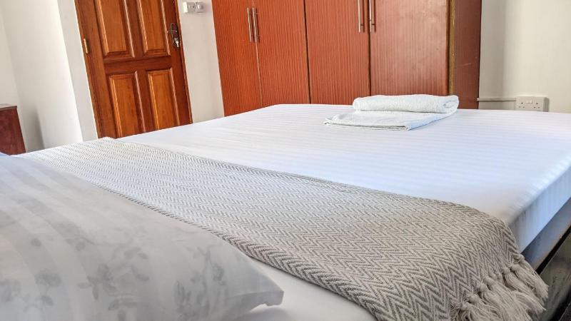 Spacious Apartment in Dar es Salaam with City Views - image 15