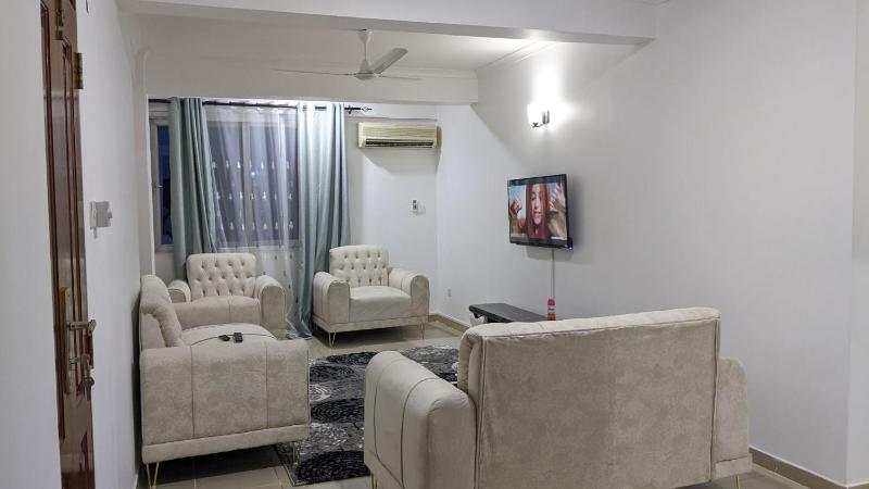 Spacious Apartment in Dar es Salaam with City Views - image 9
