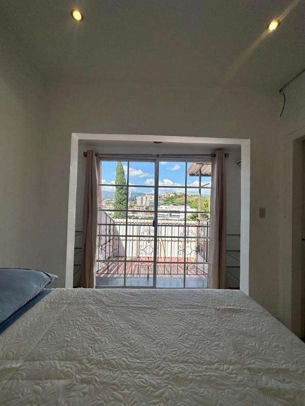 Downtown 2-bedroom apartment in Tegucigalpa - image 7