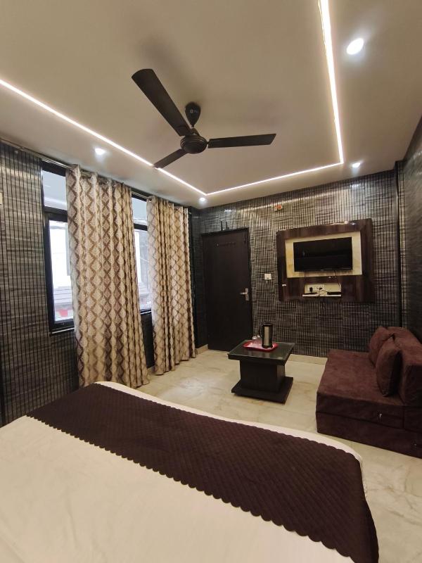 Hotel Gulmohar - image 21
