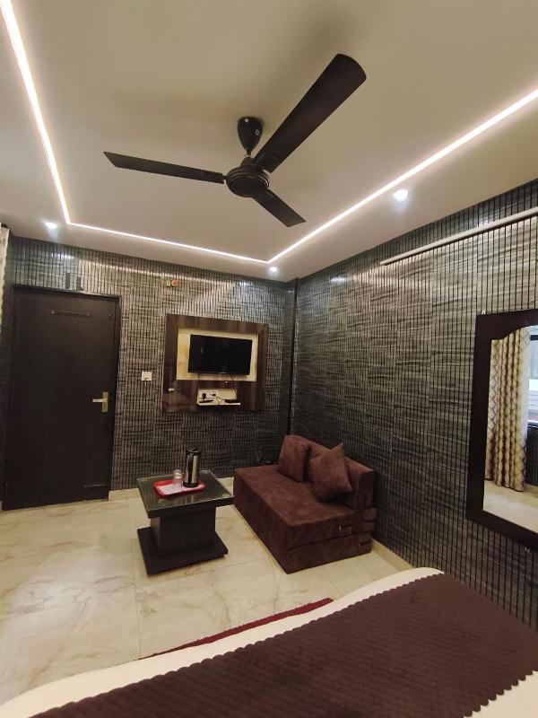 Hotel Gulmohar - image 4