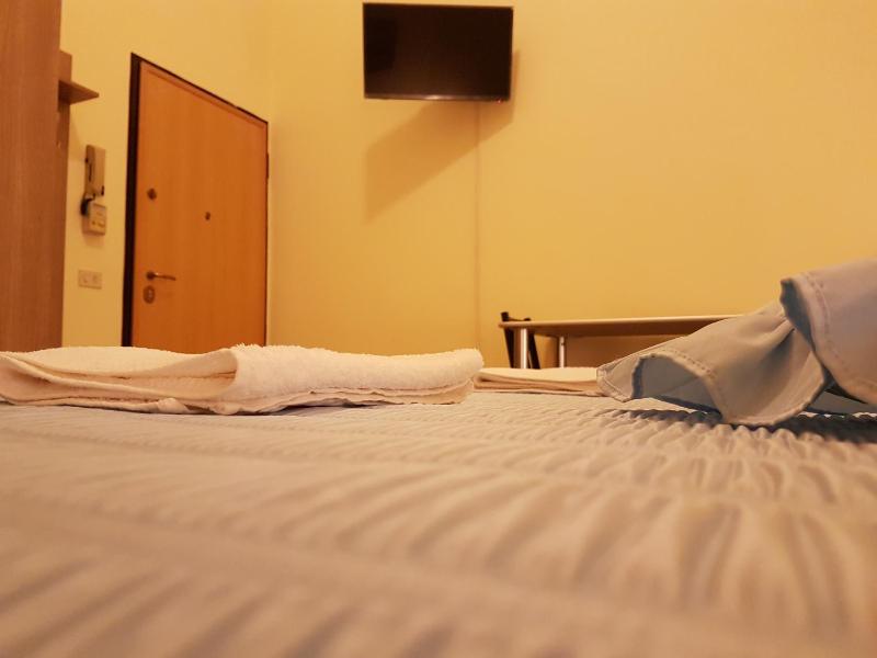Double Room with Private Bathroom image 2
