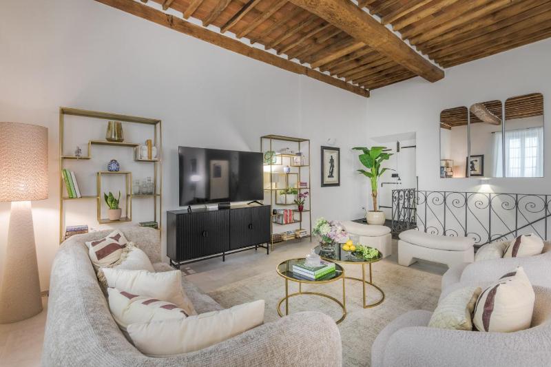 The Joia House - image 30