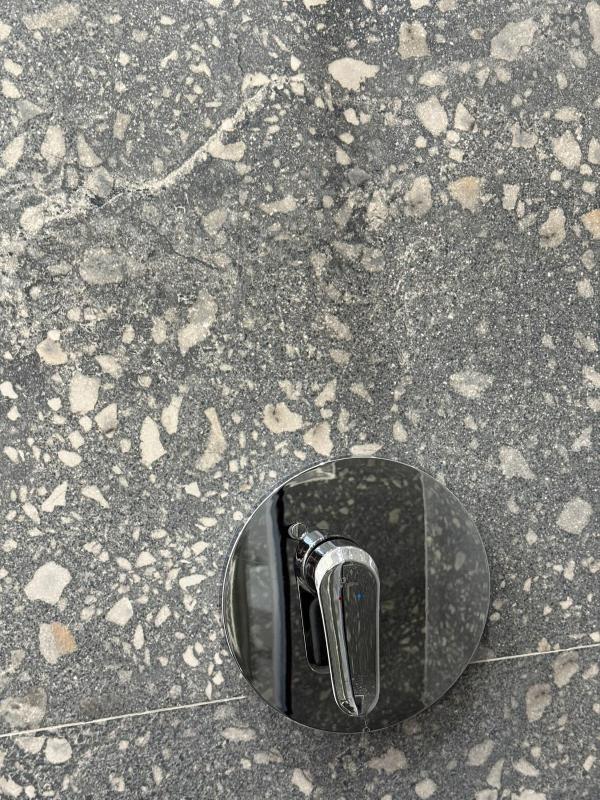 Shemo Foxdale studio apartment - image 11