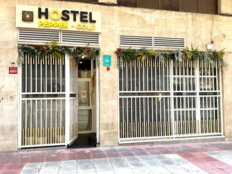 HOSTEL Pepper-Gold -STEP-FREE ENTRANCE -car- free Space-no nois-3 minutes from Port -BED ROOMS 8 GUEST 55 M2 AND 8 GUEST 65 M2 - image 9