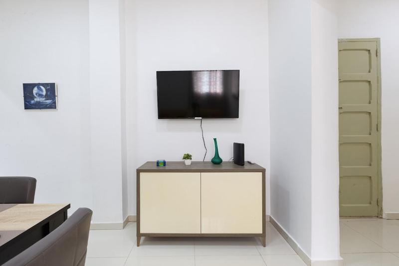 Sliema Suite by the sea - image 12