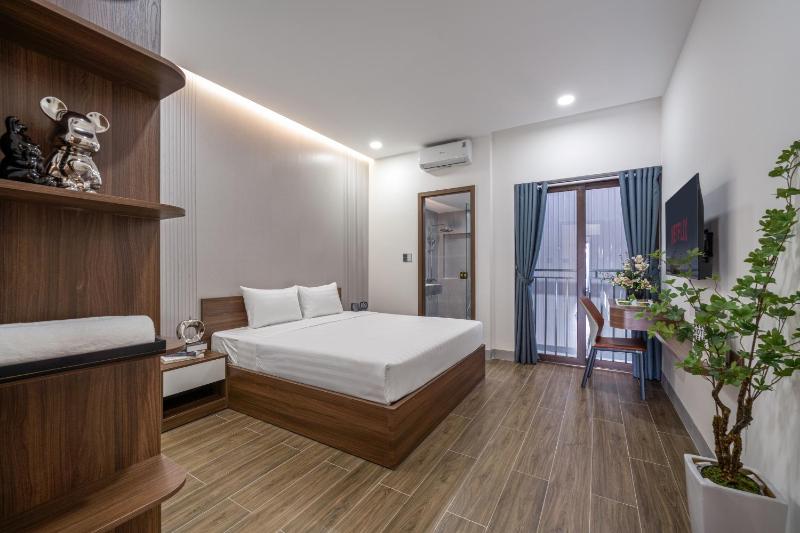 New-T P Solace Villa-Near My Khe Beach-Full AC - image 5
