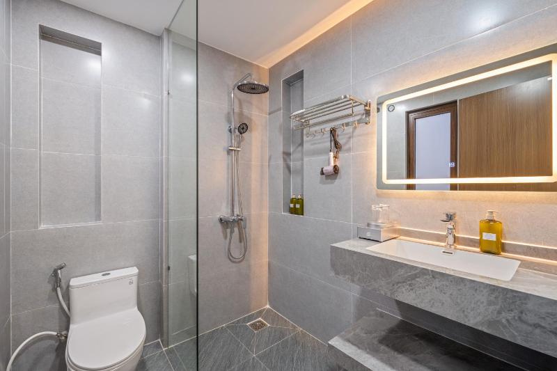 New-T P Solace Villa-Near My Khe Beach-Full AC - image 2