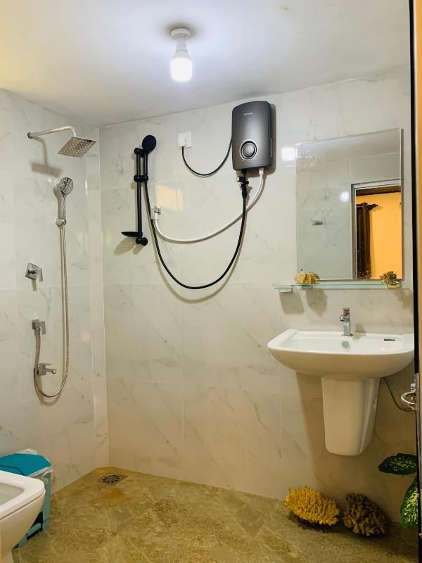 D2 Villa - image 18
