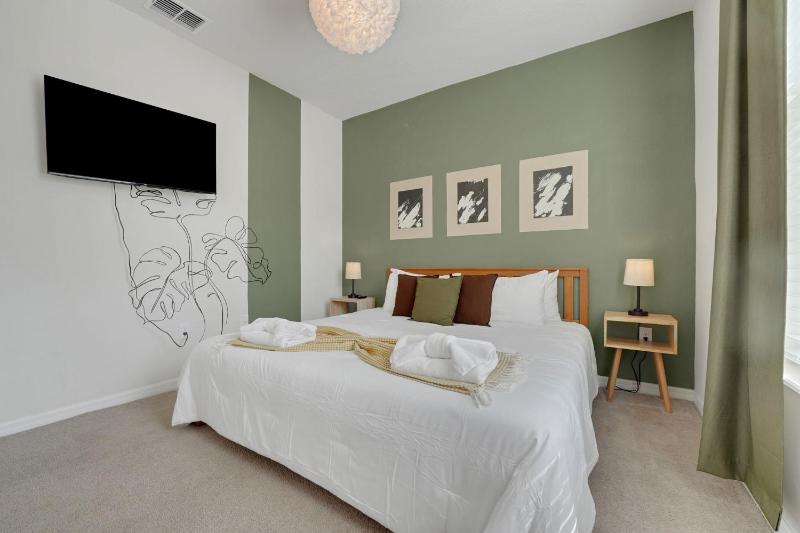 7589OSL-Solterra Resort townhouse - image 28