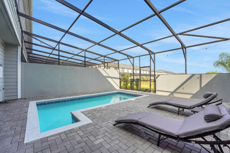 7589OSL-Solterra Resort townhouse - image 31