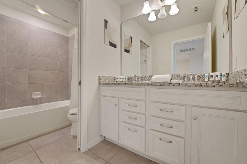 7589OSL-Solterra Resort townhouse - image 7
