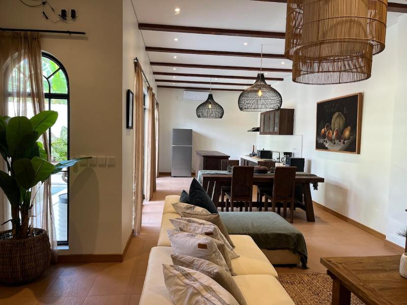 Casa Andaluz 2 Canggu | 2BR Stable View Pool Villa - image 16