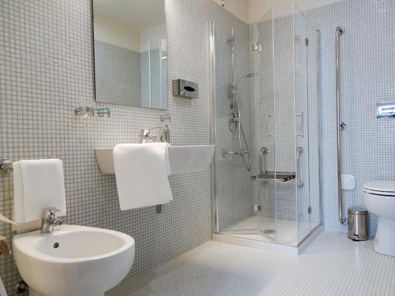 One-Bedroom Suite image 2