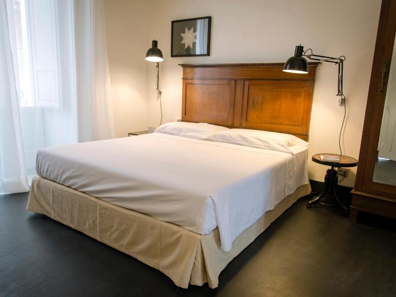 Double Room with Private Bathroom image 3