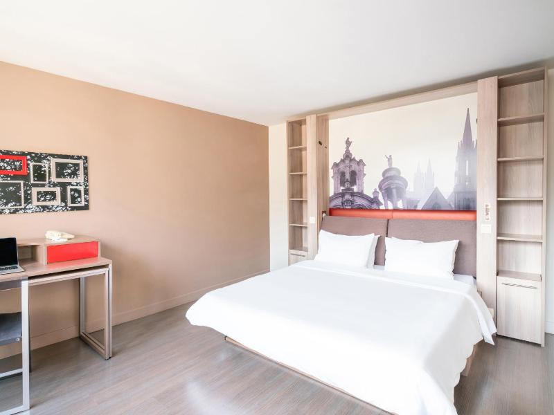 B&B HOME Caen Centre Gare - image 24