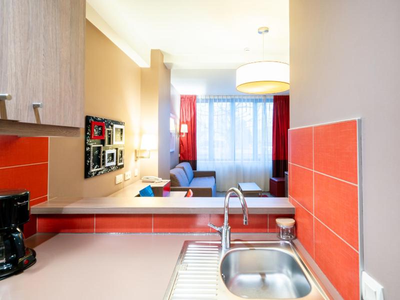 B&B HOME Caen Centre Gare - image 26