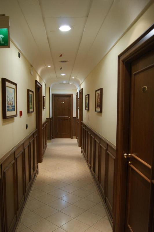 Economy Single Room image 2