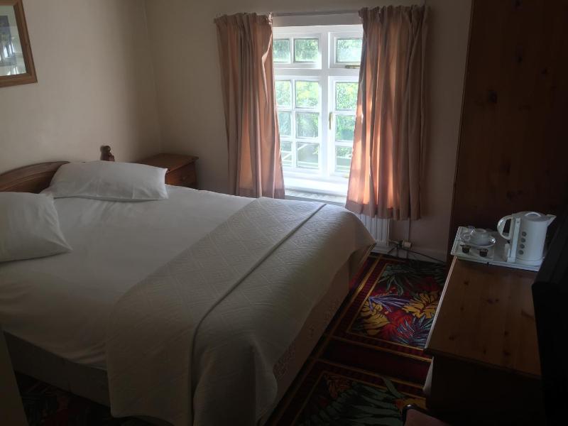 Double Room image 3