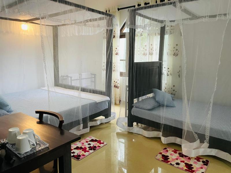 Rukmila Guest House - image 16