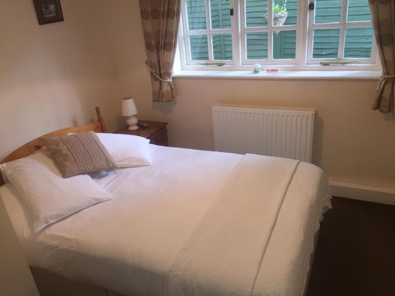 Single Room image 2