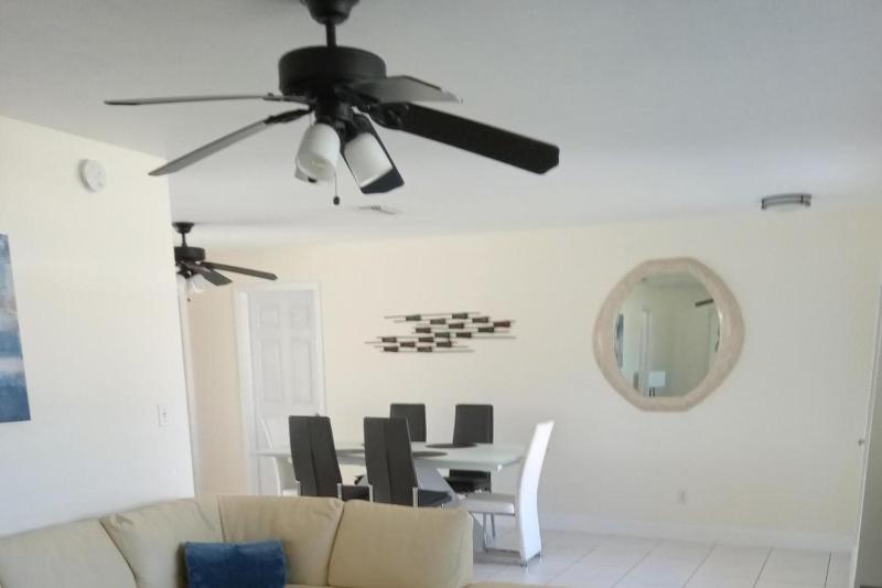 villa - Sleeps 6 & sports boat - image 31